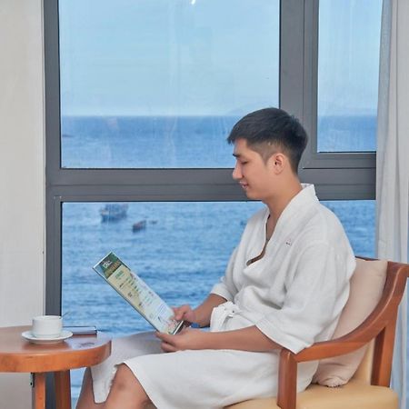 Royal Beach Hotel By Thg Da Nang Esterno foto