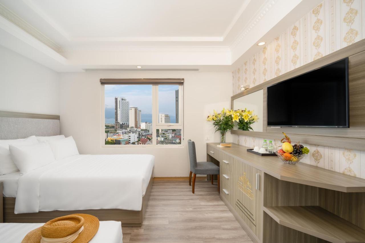 Royal Beach Hotel By Thg Da Nang Esterno foto